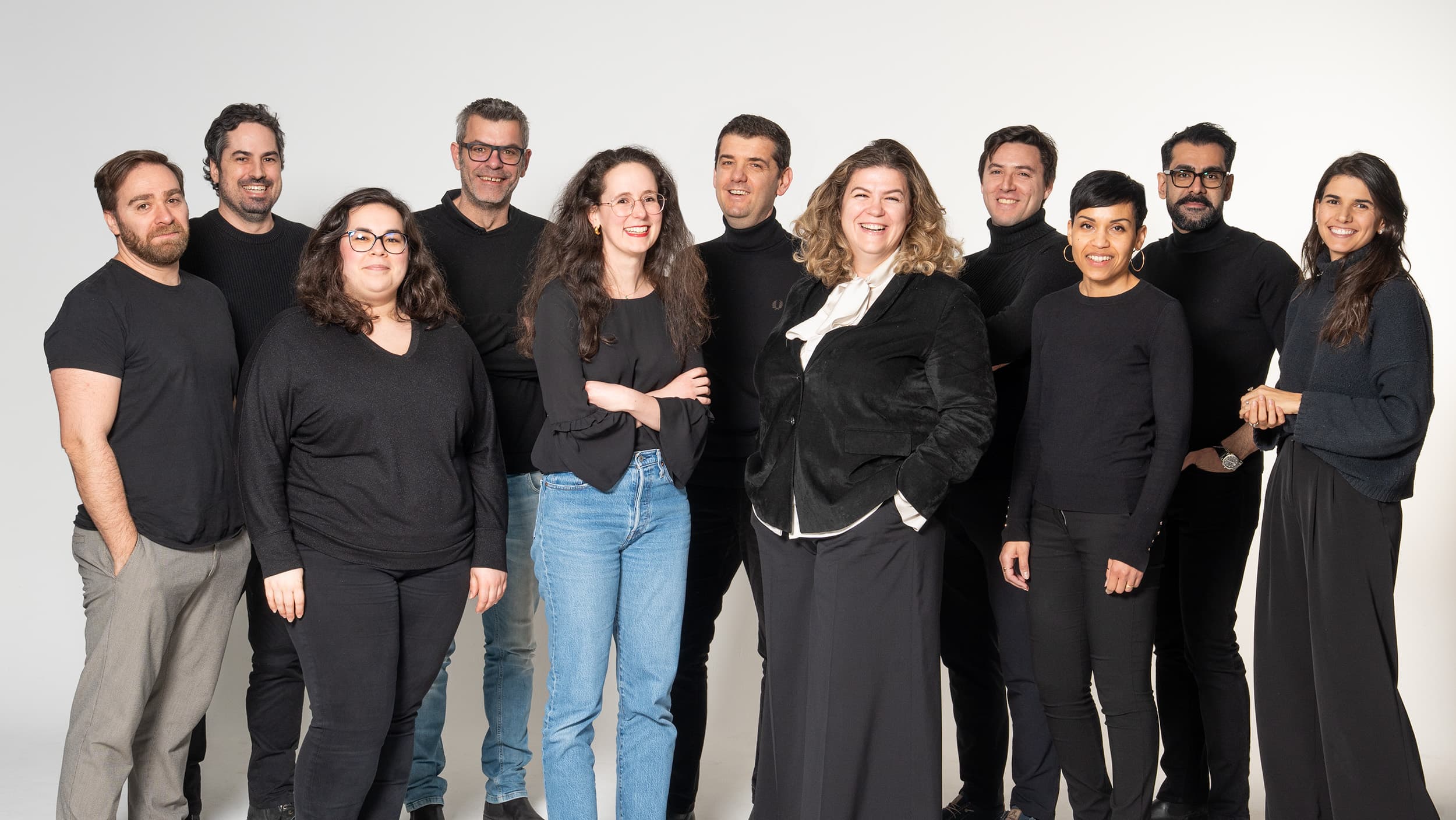 L'équipe d'ACOM réunie en studio, atelier d'architecture et d'urbanisme à Strassen.